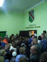 Tłok przed wejściem na sale - fot. Woytek